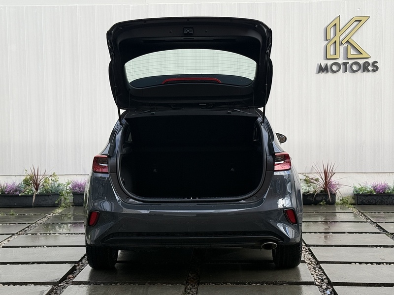 Kia Ceed 1.6 CRDi MHEV 2 Hatchback 5dr Diesel Hybrid Manual Euro 6 (s/s) (134 bhp) - U239