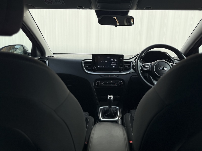 Kia Ceed 1.6 CRDi MHEV 2 Hatchback 5dr Diesel Hybrid Manual Euro 6 (s/s) (134 bhp) - U239