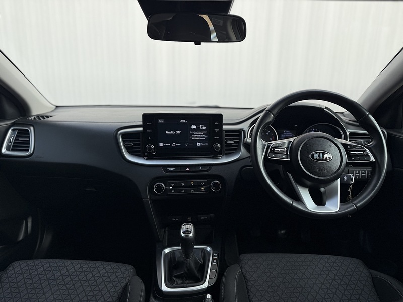 Kia Ceed 1.6 CRDi MHEV 2 Hatchback 5dr Diesel Hybrid Manual Euro 6 (s/s) (134 bhp) - U239