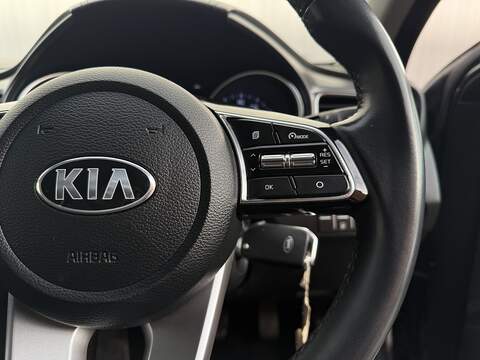 Kia Ceed 1.6 CRDi MHEV 2 Hatchback 5dr Diesel Hybrid Manual Euro 6 (s/s) (134 bhp) - U239