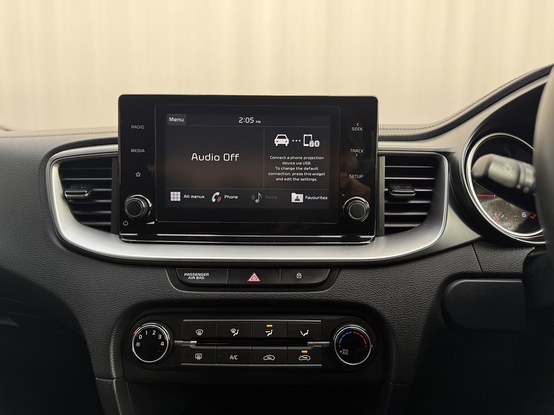 Kia Ceed 1.6 CRDi MHEV 2 Hatchback 5dr Diesel Hybrid Manual Euro 6 (s/s) (134 bhp) - U239