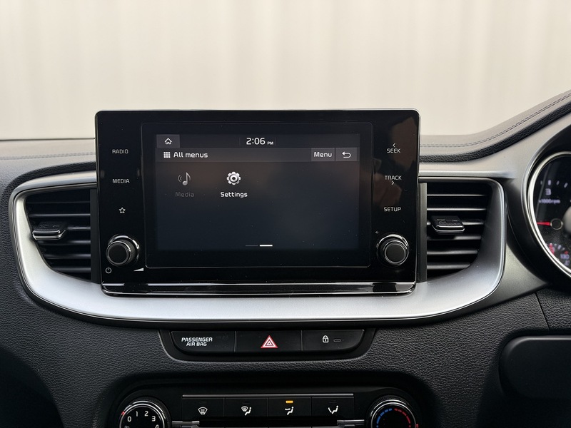 Kia Ceed 1.6 CRDi MHEV 2 Hatchback 5dr Diesel Hybrid Manual Euro 6 (s/s) (134 bhp) - U239