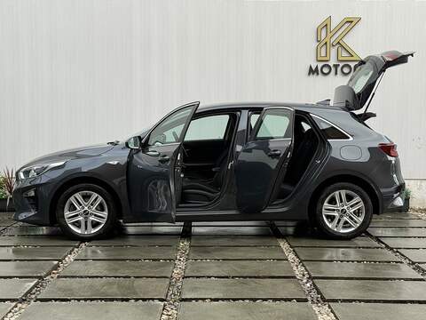 Kia Ceed 1.6 CRDi MHEV 2 Hatchback 5dr Diesel Hybrid Manual Euro 6 (s/s) (134 bhp) - U239