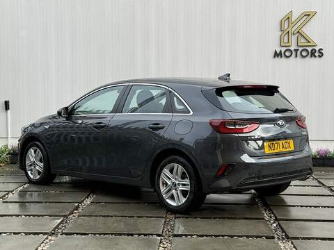 Kia Ceed 1.6 CRDi MHEV 2 Hatchback 5dr Diesel Hybrid Manual Euro 6 (s/s) (134 bhp) - U239