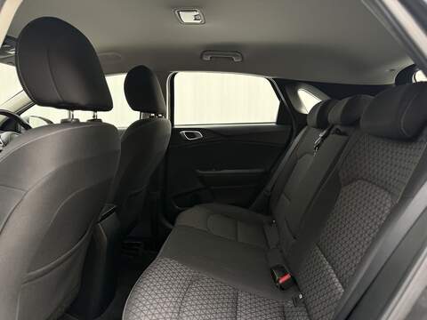 Kia Ceed 1.6 CRDi MHEV 2 Hatchback 5dr Diesel Hybrid Manual Euro 6 (s/s) (134 bhp) - U239