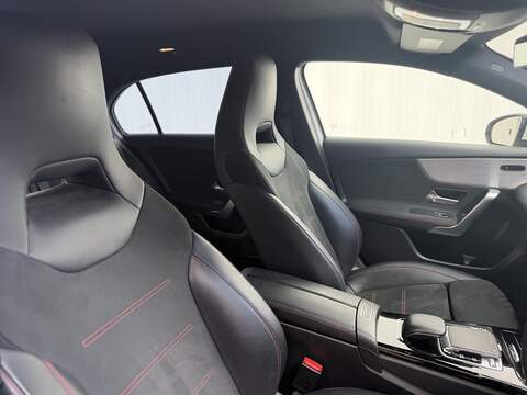Mercedes-Benz A Class 2.0 A250 AMG Line (Premium) Hatchback 5dr Petrol 7G-DCT Euro 6 (s/s) (224 ps) - U246