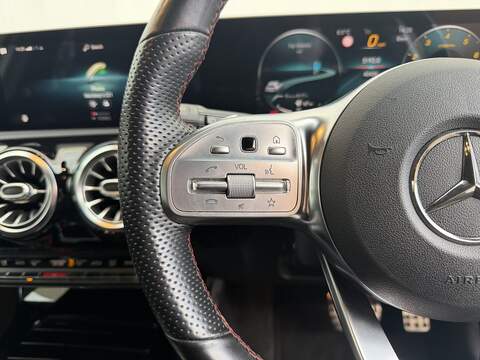 Mercedes-Benz A Class 2.0 A250 AMG Line (Premium) Hatchback 5dr Petrol 7G-DCT Euro 6 (s/s) (224 ps) - U246