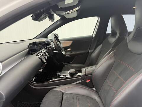 Mercedes-Benz A Class 2.0 A250 AMG Line (Premium) Hatchback 5dr Petrol 7G-DCT Euro 6 (s/s) (224 ps) - U246