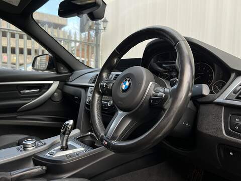 BMW 3 Series 2.0 330e 7.6kWh M Sport Shadow Edition Saloon 4dr Petrol Plug-in Hybrid Auto Euro 6 (s/s) (252 ps) - U257