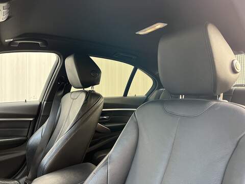 BMW 3 Series 2.0 330e 7.6kWh M Sport Shadow Edition Saloon 4dr Petrol Plug-in Hybrid Auto Euro 6 (s/s) (252 ps) - U257