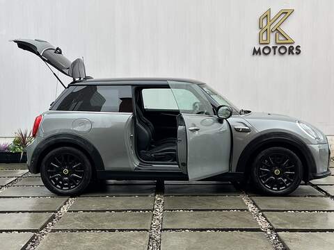MINI Electric Hatch Cooper SE 32.6kWh Level 2 Hatchback 3dr Electric Auto (184 ps) - U260