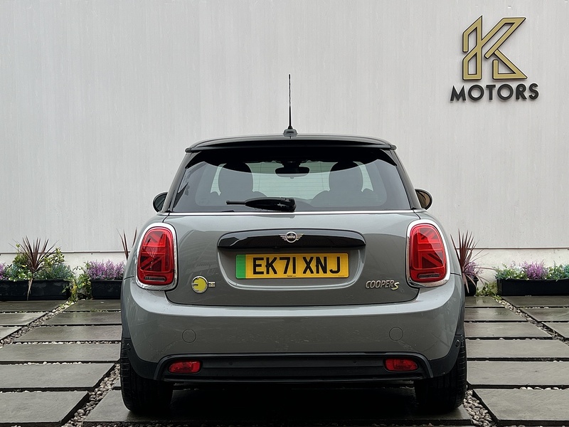 MINI Electric Hatch Cooper SE 32.6kWh Level 2 Hatchback 3dr Electric Auto (184 ps) - U260