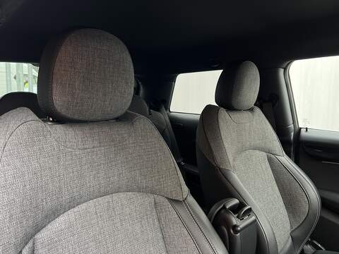 MINI Electric Hatch Cooper SE 32.6kWh Level 2 Hatchback 3dr Electric Auto (184 ps) - U260