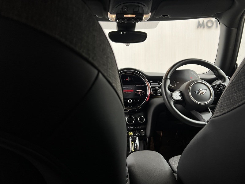 MINI Electric Hatch Cooper SE 32.6kWh Level 2 Hatchback 3dr Electric Auto (184 ps) - U260