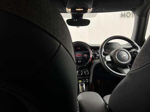 MINI Electric Hatch Cooper SE 32.6kWh Level 2 Hatchback 3dr Electric Auto (184 ps) - U260