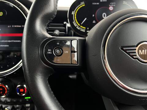 MINI Electric Hatch Cooper SE 32.6kWh Level 2 Hatchback 3dr Electric Auto (184 ps) - U260