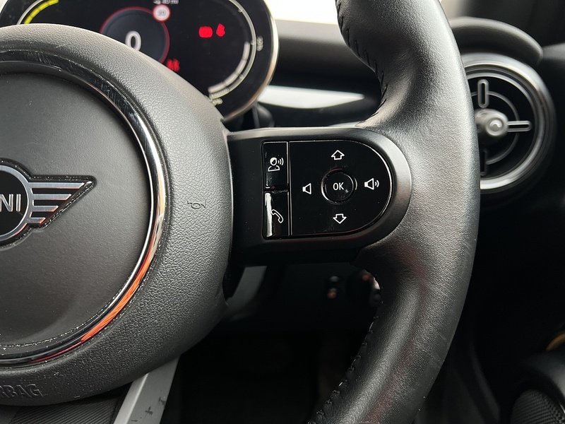 MINI Electric Hatch Cooper SE 32.6kWh Level 2 Hatchback 3dr Electric Auto (184 ps) - U260