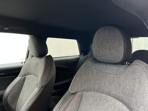 MINI Electric Hatch Cooper SE 32.6kWh Level 2 Hatchback 3dr Electric Auto (184 ps) - U260