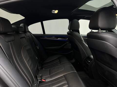 BMW 5 Series 2.0 530e 9.2kWh M Sport Saloon 4dr Petrol Plug-in Hybrid Auto Euro 6 (s/s) (252 ps) - U268