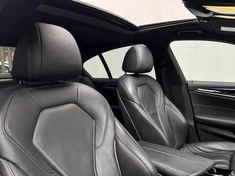 BMW 5 Series 2.0 530e 9.2kWh M Sport Saloon 4dr Petrol Plug-in Hybrid Auto Euro 6 (s/s) (252 ps) - U268