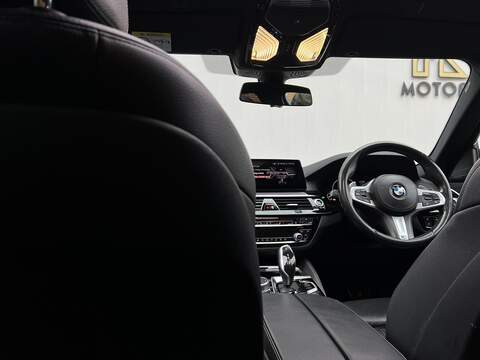 BMW 5 Series 2.0 530e 9.2kWh M Sport Saloon 4dr Petrol Plug-in Hybrid Auto Euro 6 (s/s) (252 ps) - U268