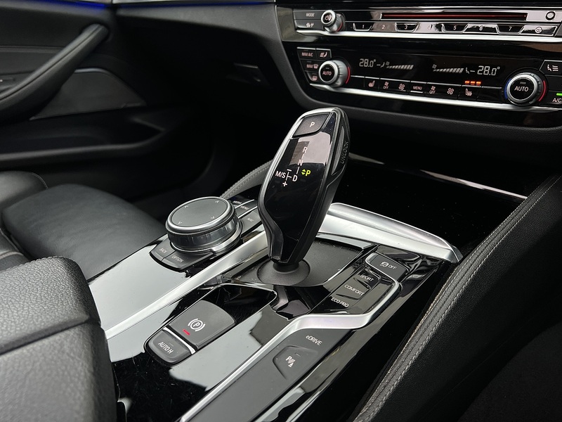 BMW 5 Series 2.0 530e 9.2kWh M Sport Saloon 4dr Petrol Plug-in Hybrid Auto Euro 6 (s/s) (252 ps) - U268