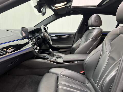 BMW 5 Series 2.0 530e 9.2kWh M Sport Saloon 4dr Petrol Plug-in Hybrid Auto Euro 6 (s/s) (252 ps) - U268