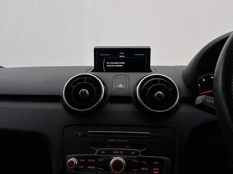 Audi A1 1.4 TFSI S line Hatchback 3dr Petrol Manual Euro 6 (s/s) (125 ps) - U271