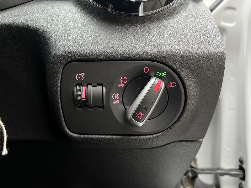 Audi A1 1.4 TFSI S line Hatchback 3dr Petrol Manual Euro 6 (s/s) (125 ps) - U271