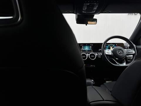 Mercedes-Benz A Class 1.3 A200 AMG Line Hatchback 5dr Petrol 7G-DCT Euro 6 (s/s) (163 ps) - U278