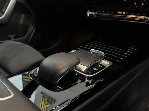 Mercedes-Benz A Class 1.3 A200 AMG Line Hatchback 5dr Petrol 7G-DCT Euro 6 (s/s) (163 ps) - U278