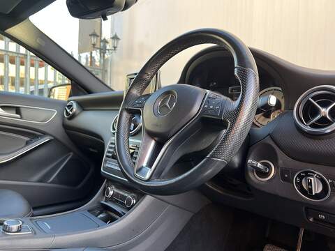 Mercedes-Benz A Class 1.5 A180 CDI Sport Edition Hatchback 5dr Diesel 7G-DCT Euro 5 (s/s) (109 ps) - U282