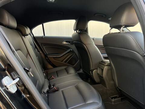 Mercedes-Benz A Class 1.5 A180 CDI Sport Edition Hatchback 5dr Diesel 7G-DCT Euro 5 (s/s) (109 ps) - U282