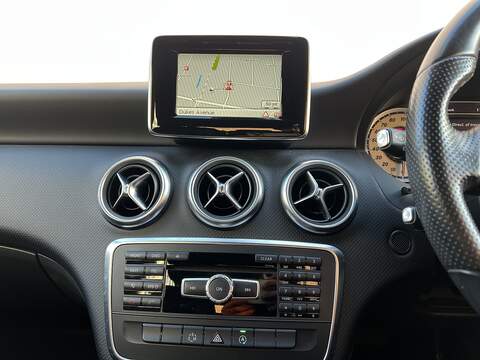 Mercedes-Benz A Class 1.5 A180 CDI Sport Edition Hatchback 5dr Diesel 7G-DCT Euro 5 (s/s) (109 ps) - U282