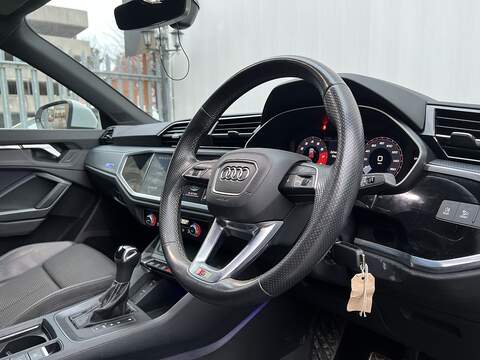 Audi Q3 1.5 TFSI CoD 35 S line Sportback 5dr Petrol S Tronic Euro 6 (s/s) (150 ps) - U289