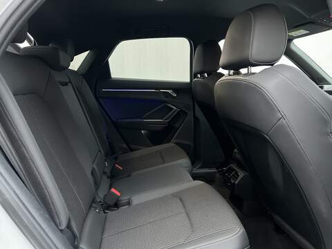 Audi Q3 1.5 TFSI CoD 35 S line Sportback 5dr Petrol S Tronic Euro 6 (s/s) (150 ps) - U289