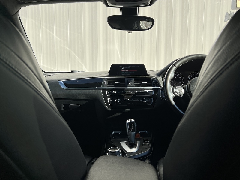 BMW 1 Series 1.5 118i M Sport Shadow Edition Hatchback 5dr Petrol Auto Euro 6 (s/s) (136 ps) - U296