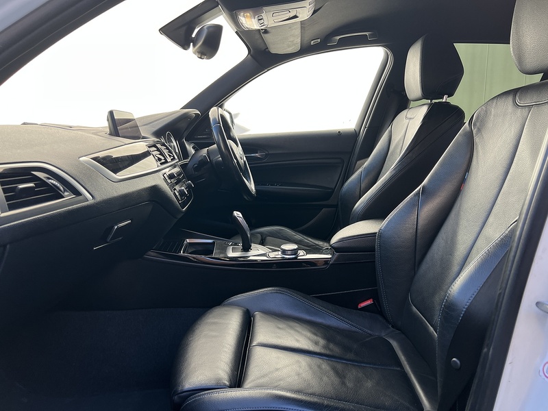 BMW 1 Series 1.5 118i M Sport Shadow Edition Hatchback 5dr Petrol Auto Euro 6 (s/s) (136 ps) - U296