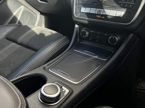 Mercedes-Benz GLA 1.6 GLA180 Urban Edition SUV 5dr Petrol 7G-DCT Euro 6 (s/s) (122 ps) - U299