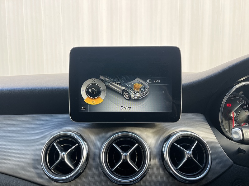 Mercedes-Benz GLA 1.6 GLA180 Urban Edition SUV 5dr Petrol 7G-DCT Euro 6 (s/s) (122 ps) - U299