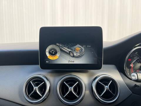 Mercedes-Benz GLA 1.6 GLA180 Urban Edition SUV 5dr Petrol 7G-DCT Euro 6 (s/s) (122 ps) - U299