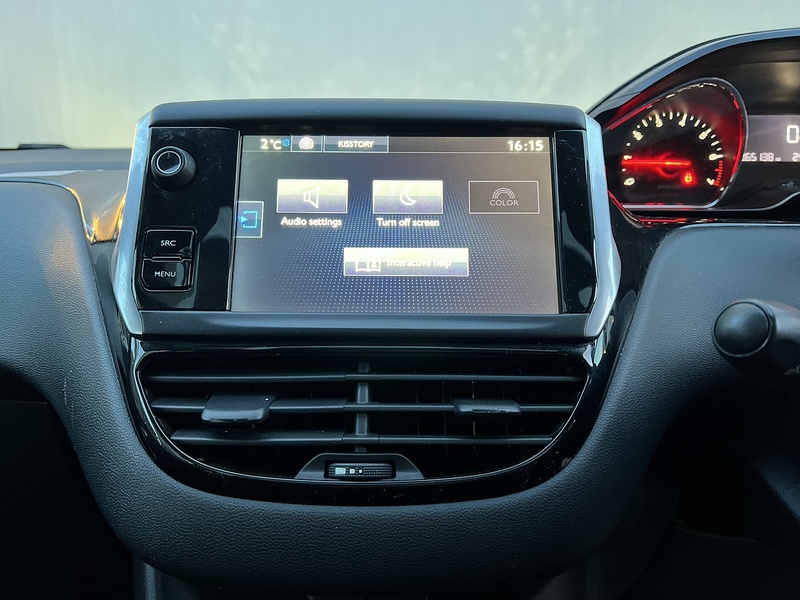 Peugeot 208 1.2 VTi PureTech Style Hatchback 3dr Petrol Manual Euro 5 (82 ps) - U300