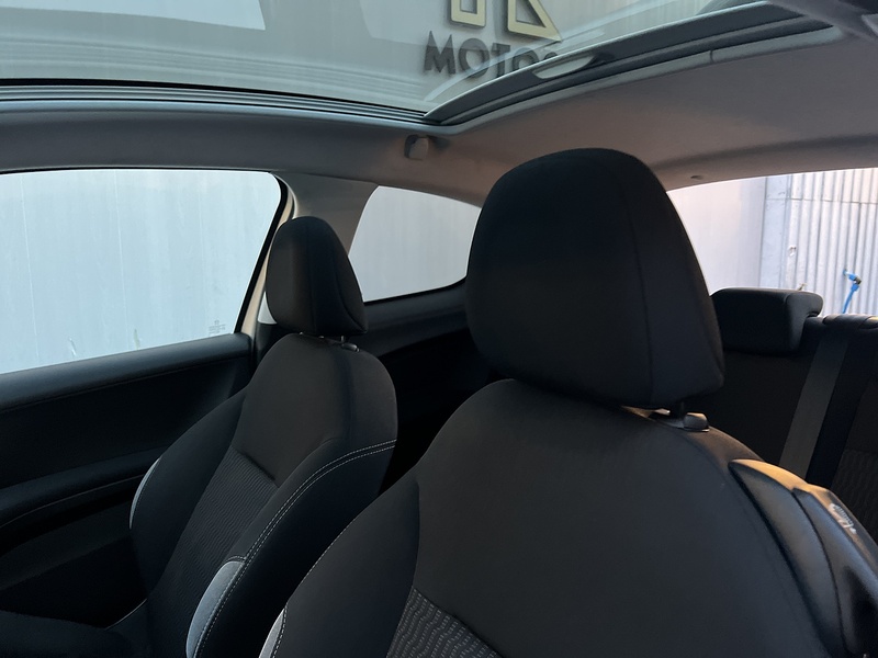 Peugeot 208 1.2 VTi PureTech Style Hatchback 3dr Petrol Manual Euro 5 (82 ps) - U300