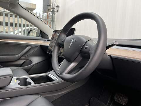 Tesla Model 3 Standard Range Plus Saloon 4dr Electric Auto RWD (241 bhp) - U303