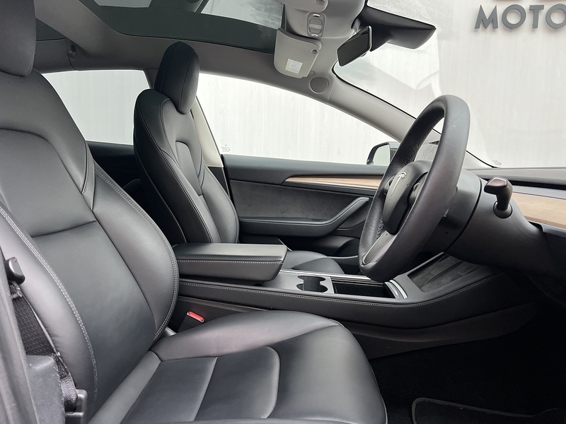 Tesla Model 3 Standard Range Plus Saloon 4dr Electric Auto RWD (241 bhp) - U303