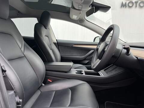 Tesla Model 3 Standard Range Plus Saloon 4dr Electric Auto RWD (241 bhp) - U303