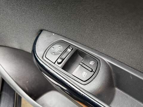 Vauxhall Corsa 1.4i Energy Hatchback 5dr Petrol Manual Euro 6 (s/s) (90 ps) - U312