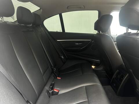 BMW 3 Series 2.0 320i Luxury Saloon 4dr Petrol Auto xDrive Euro 6 (s/s) (184 ps) - U314