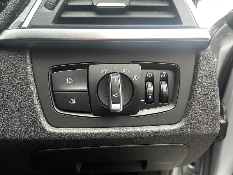 BMW 3 Series 2.0 320i Luxury Saloon 4dr Petrol Auto xDrive Euro 6 (s/s) (184 ps) - U314