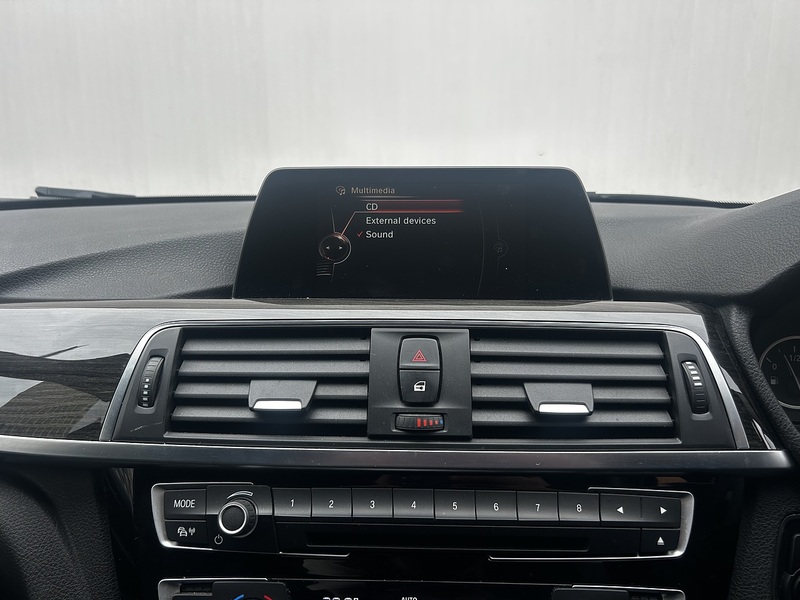 BMW 3 Series 2.0 320i Luxury Saloon 4dr Petrol Auto xDrive Euro 6 (s/s) (184 ps) - U314